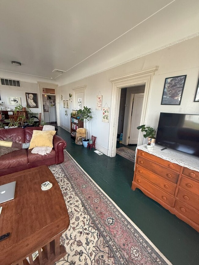 Photo - Great 6 bdrm/2 bath close to WWU and downtown