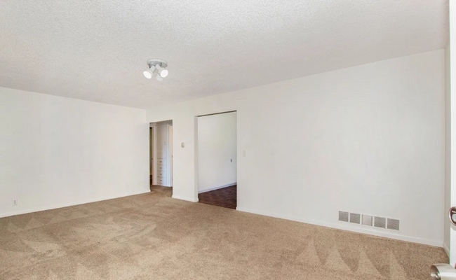 Photo - 1920 Springfield Dr