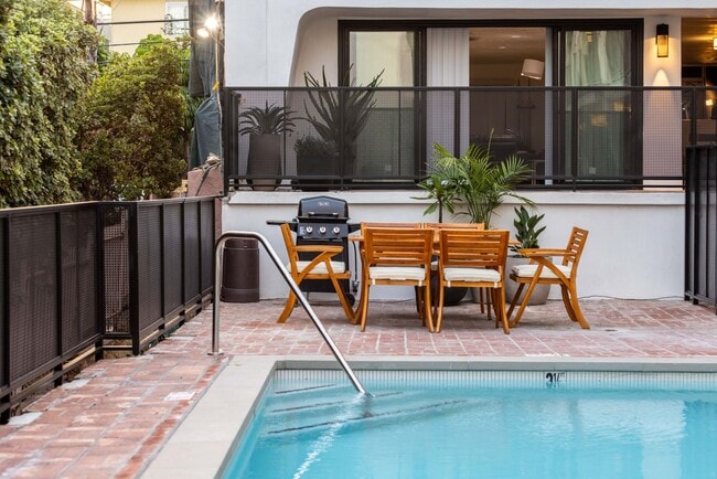 Photo - Larrabee Square Apartments