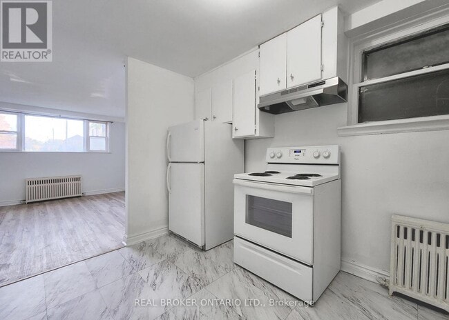 Photo - 388 Winona Dr