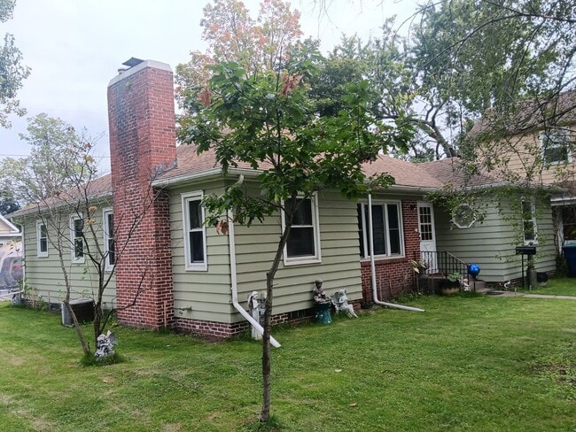 Photo - 1215 Grand Ave
