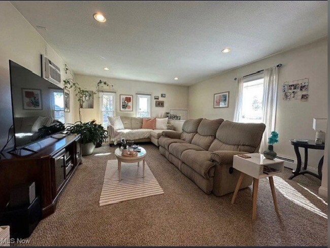 Photo - 421 Williams St Unit B