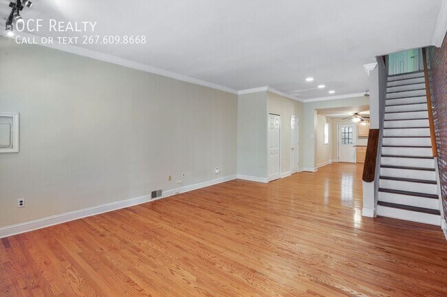 Photo - 1819 Pemberton St