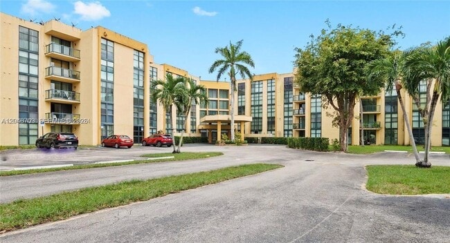 Building Photo - 11780 SW 18th St Unit 115-2