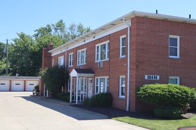 Wickliffe Manor