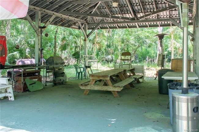 Photo - 217 S Tuck Point