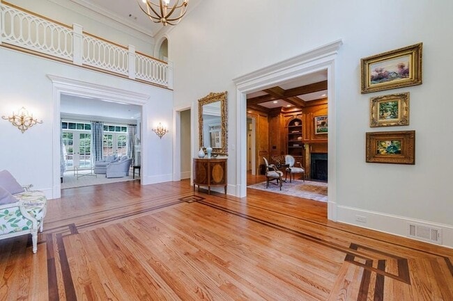 Photo - 25 Asheworth Ct NW