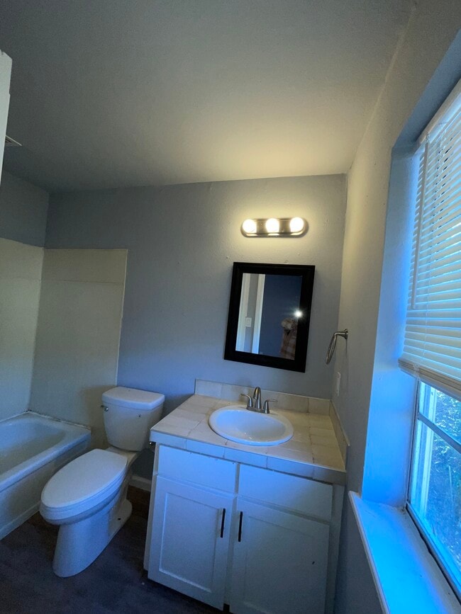 Photo - Augusta Apts Unit 9