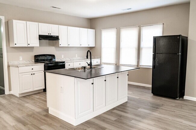 Photo - 2453 E 5th Ave Unidad 2