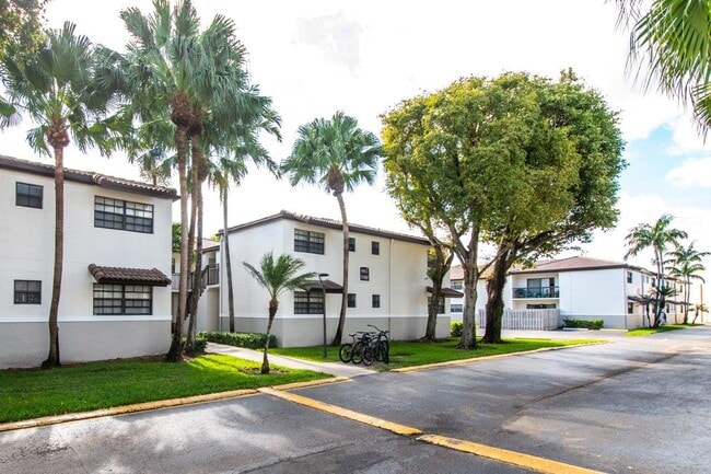 Photo - Legacy Palm Isle