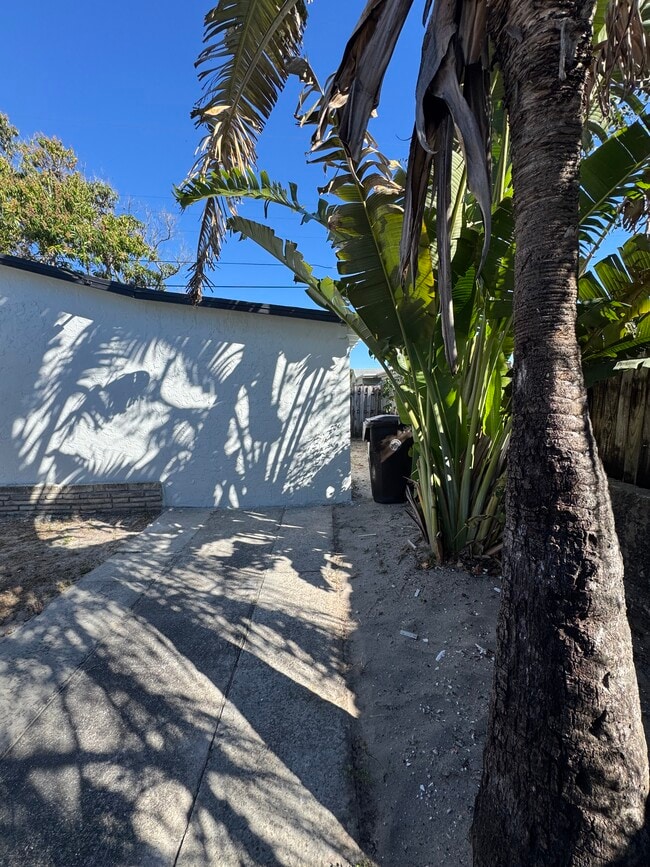 Photo - 429 45th St Unit 429