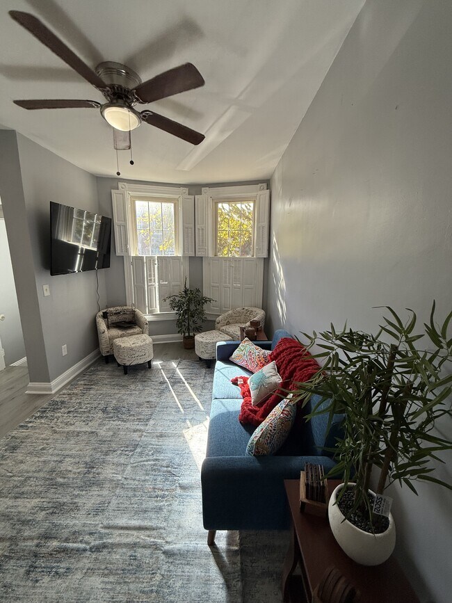 Photo - 3224 E Baltimore St