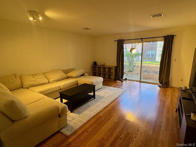 Photo - 51 Deer Ct Dr