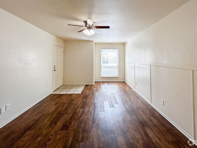 Building Photo - Pecan Grove - Studio Unit #10 Rental