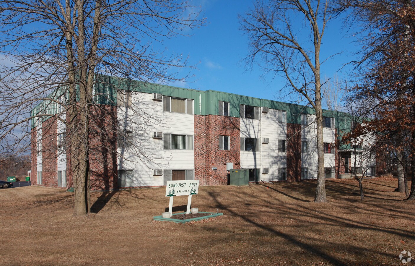 Photo - Sunburst Apartments