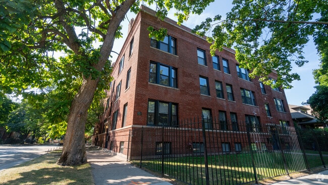 Building Photo - 5406 N Paulina St Unit G Rental