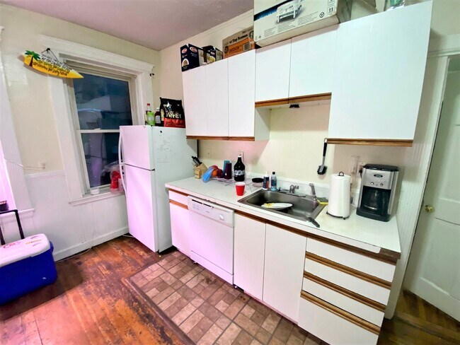 Photo - 460 Park Dr Unit B