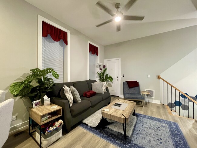 Photo - 1725 N Honore St