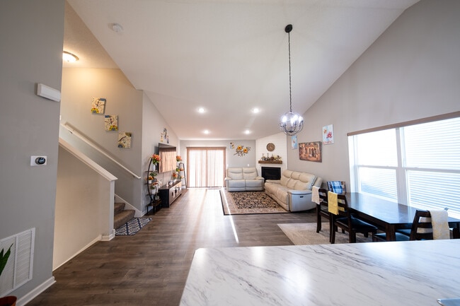 Photo - 15233 Emory Ave