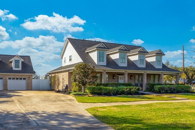 Photo - 2963 Settler's Way Dr