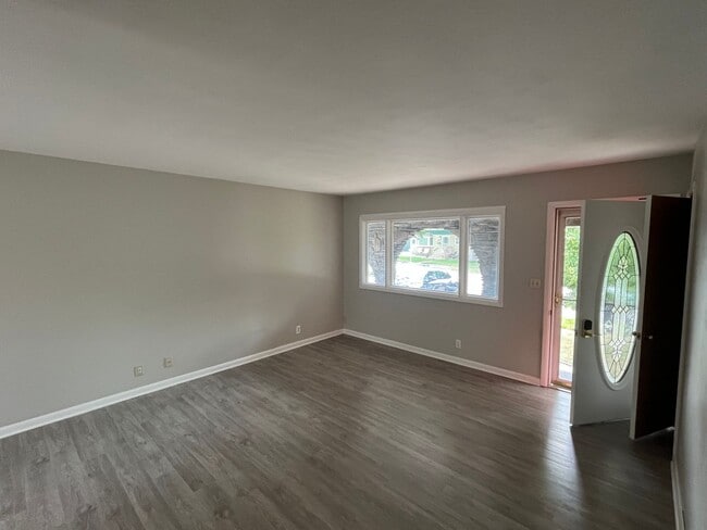 Photo - 3 Bed, 2 Bath Home for Rent!!