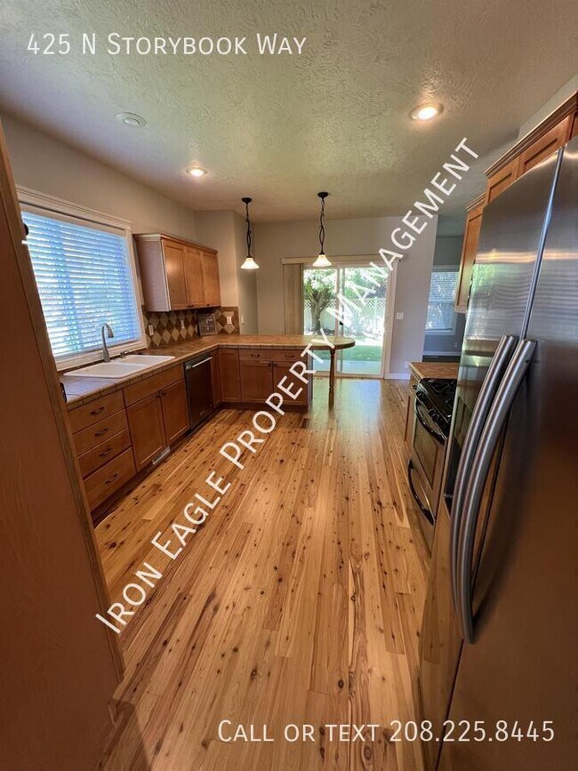 425 N Story Book Way
