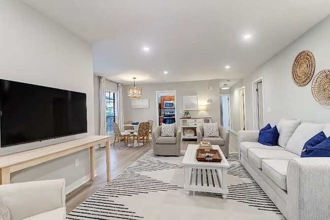 Photo - 2BD/2BA Town Home Mount Pleasant Fully Fur...