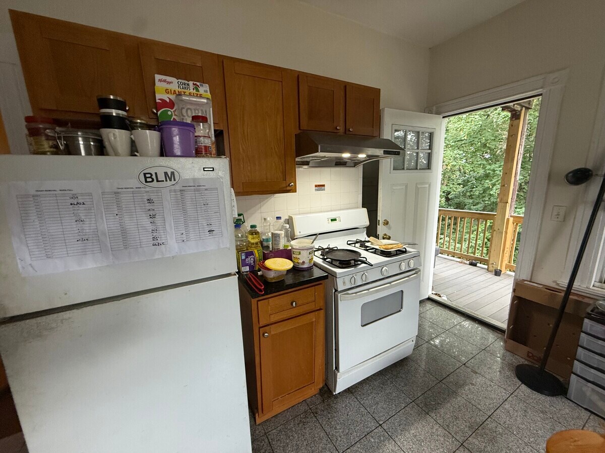 Photo - 190 Highland St Apartments Unit 2