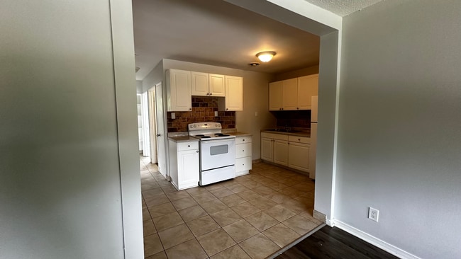 Photo - 1559 Allen Pl Unit 2