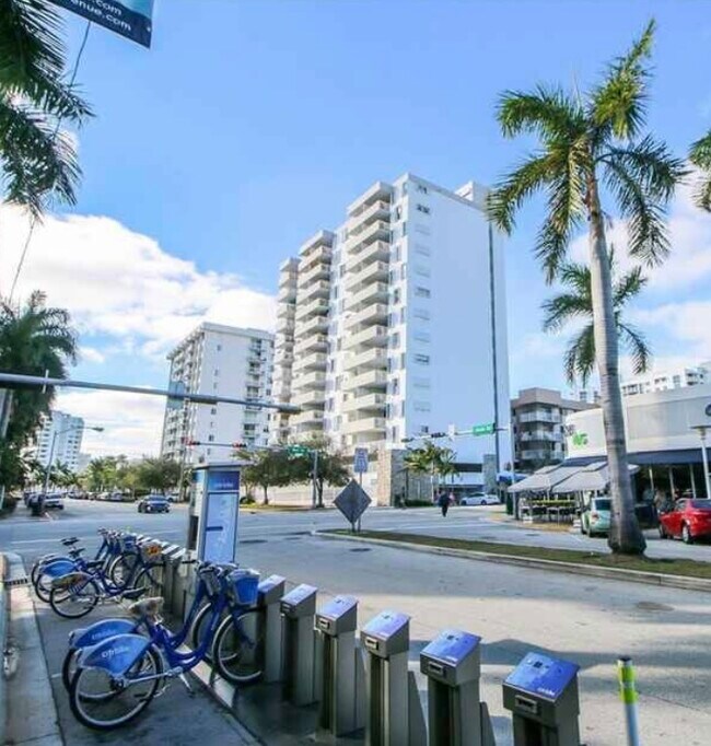 Photo - 1331 Lincoln Rd Unidad 1004