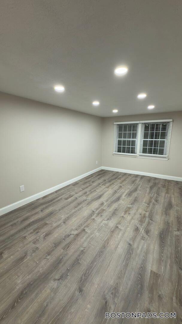 24 Ridgewood Ln Unit 3