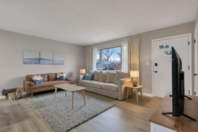 Photo - 1833 Berkeley Rd