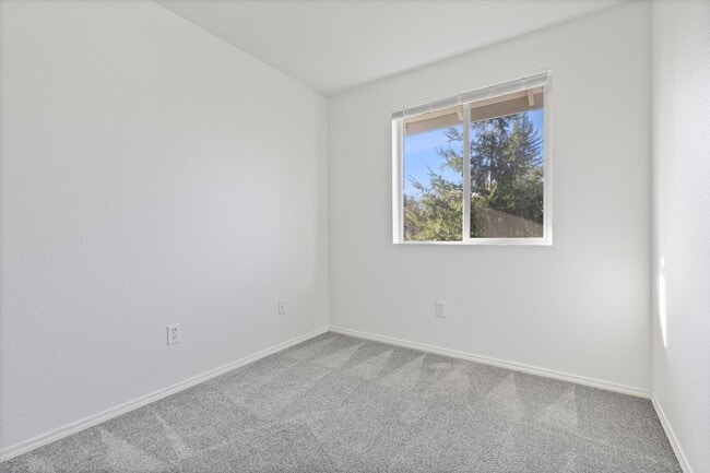 Photo - Lincoln Court