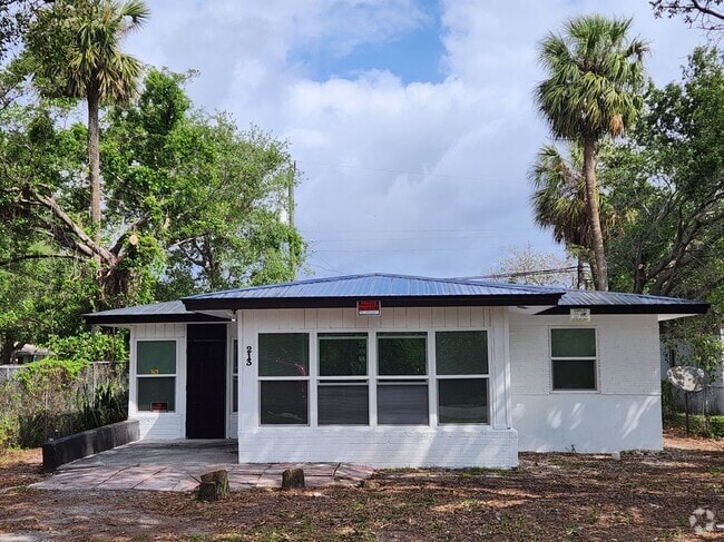 Building Photo - 213 SW 2nd Ct Rental