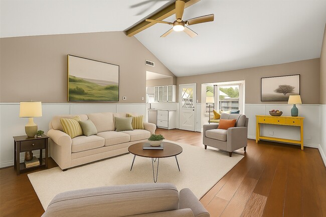 Photo - 718 E Lambuth Ln