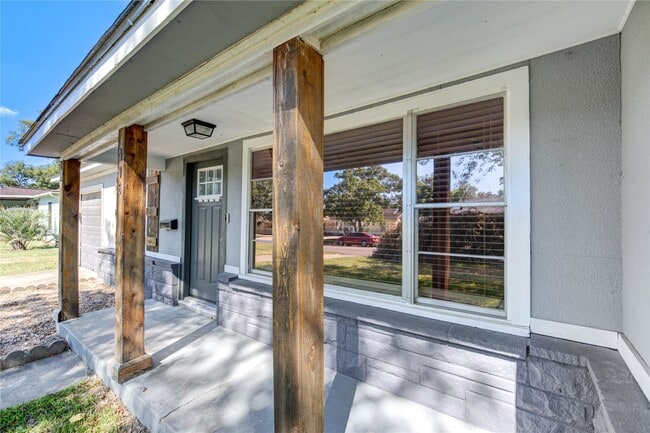 Photo - 106 Scott St