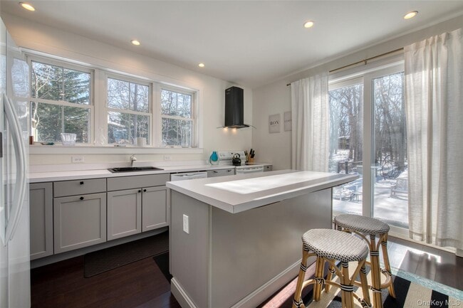 Photo - 13595 Soundview Ave