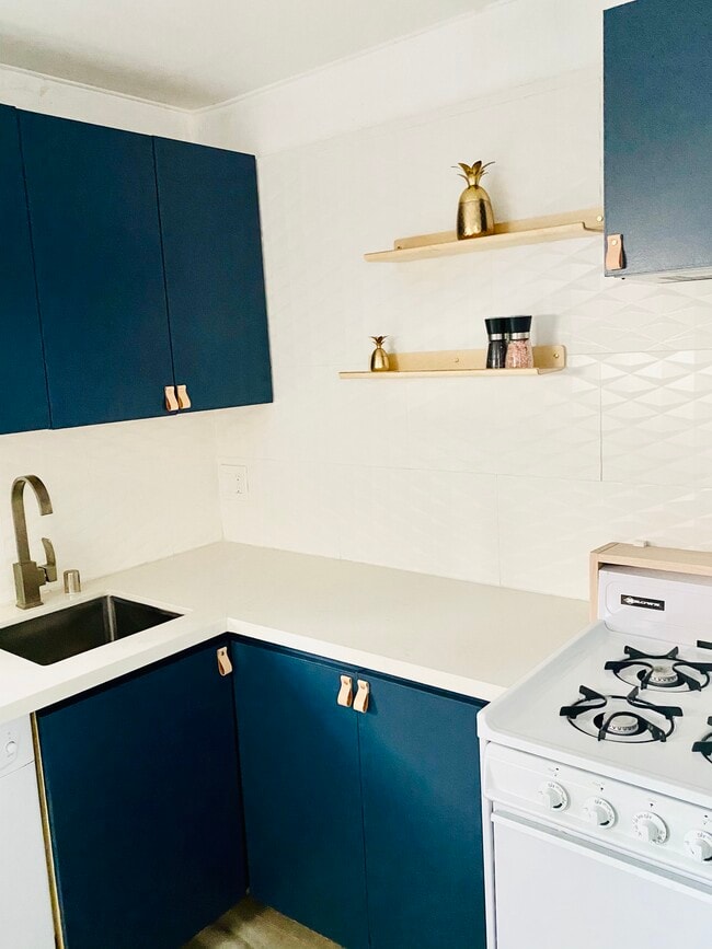 Photo - 1653 Bayview Dr