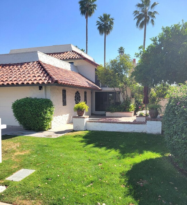 Building Photo - 5770 N Scottsdale Rd