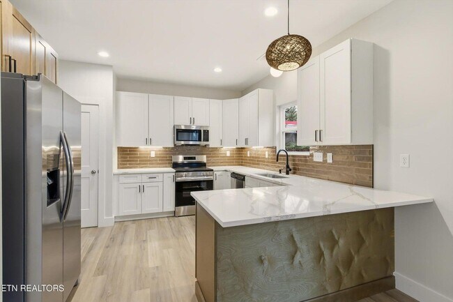 Photo - 818 W Anderson Ave