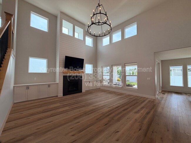 Photo - 8423 W Brooks Dr