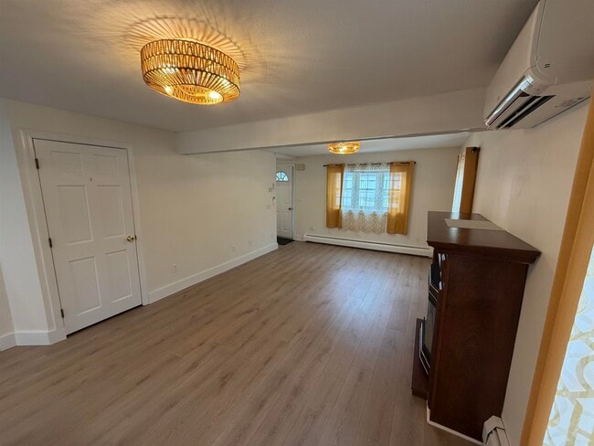 Photo - 27 Flint Pond Dr