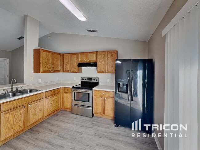 Photo - 938 Millenbeck Ave