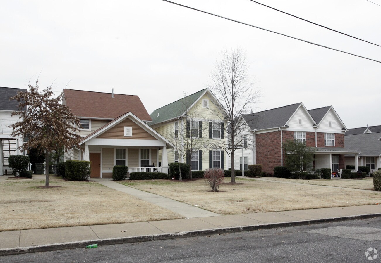 Photo - College Park Family II Apartments