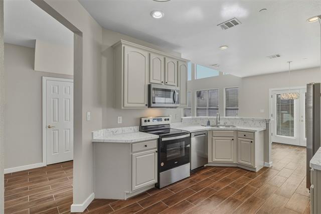 Photo - 936 Englewood Ln