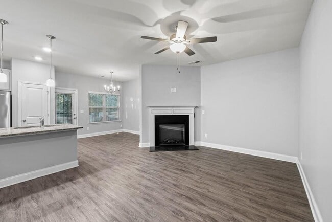 Photo - 2570 Castellan Dr