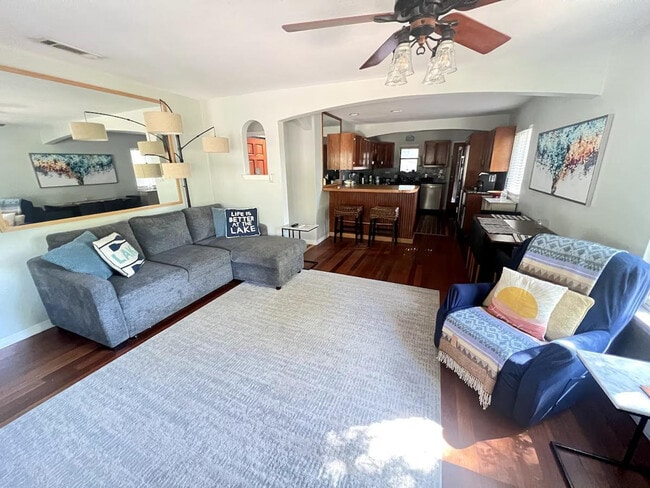 Building Photo - 9900 La Jolla Dr Unit ID1314617P