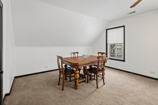 Photo - 4116 N Kilbourn Ave