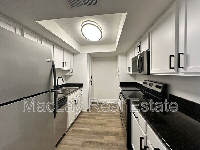 3825 E Camelback Rd Unit 110