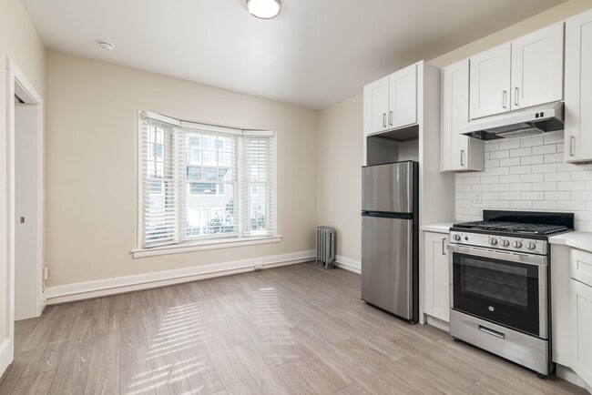Photo - 1651 Market
